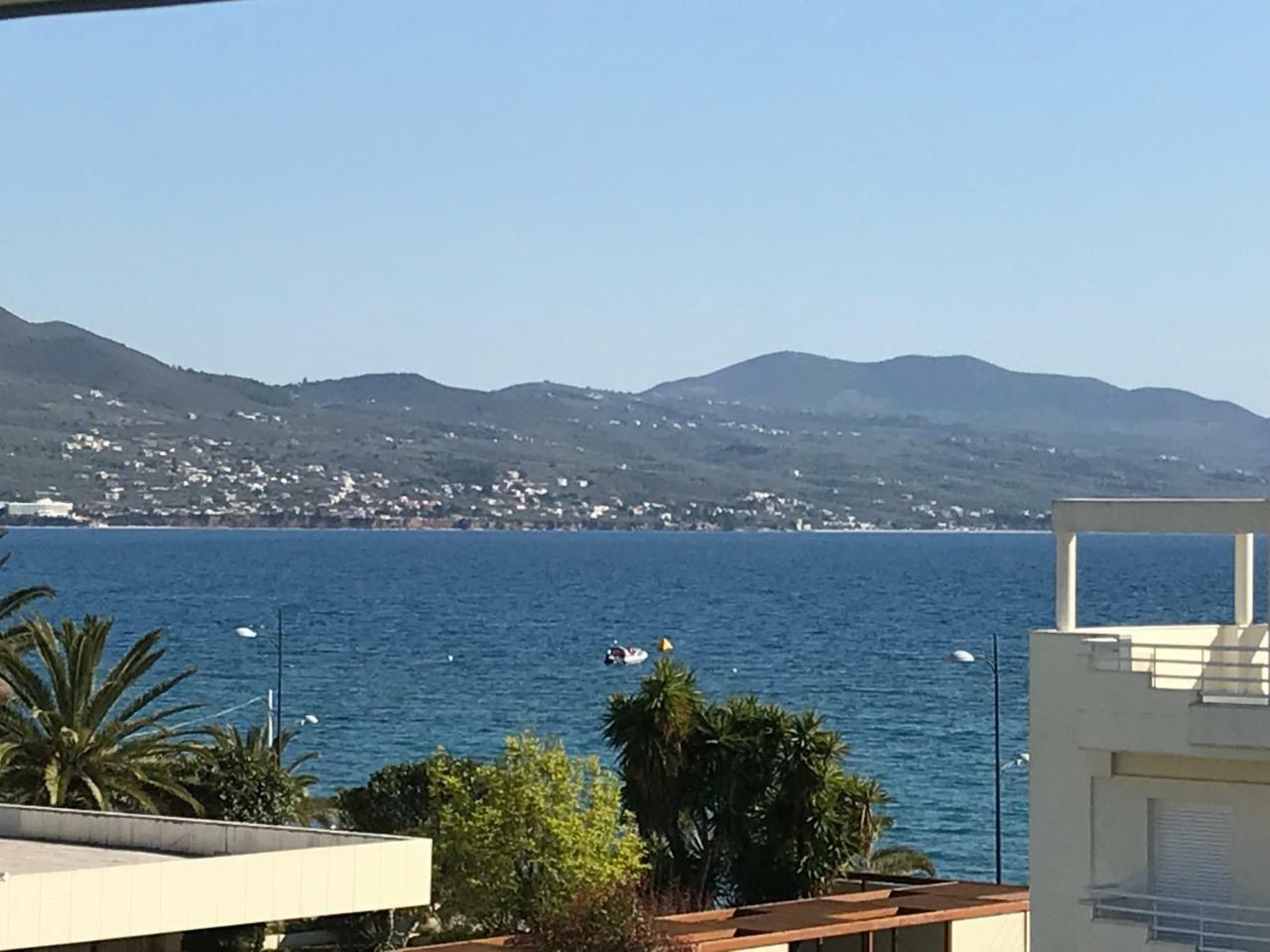 Tg Kalamata Beach Studio With Sea View Terrace Apartment Exterior photo
