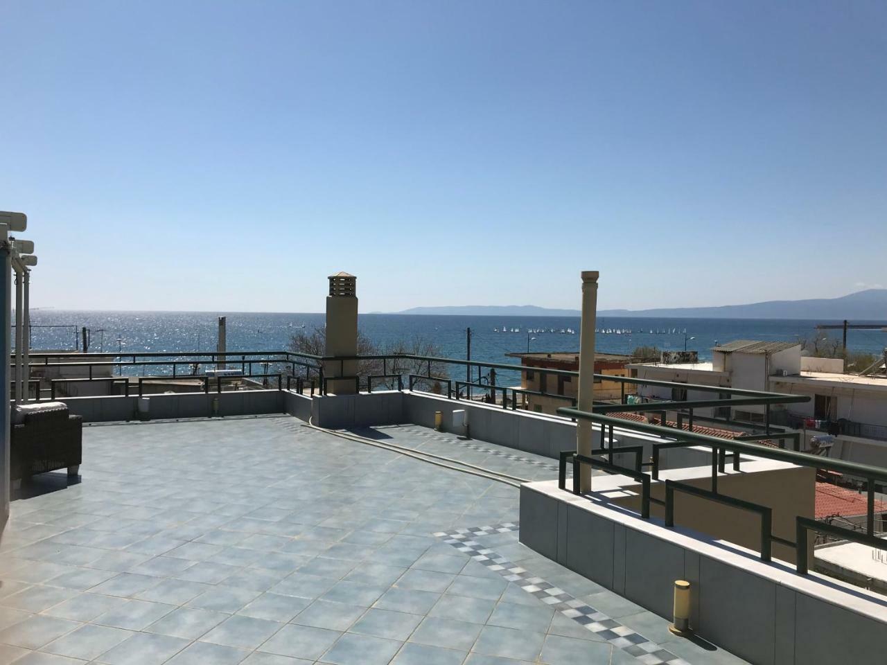 Tg Kalamata Beach Studio With Sea View Terrace Apartment Exterior photo